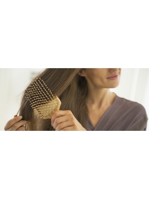 Chute de cheveux chez la femme : de nouvelles techniques esth&eacute;tiques